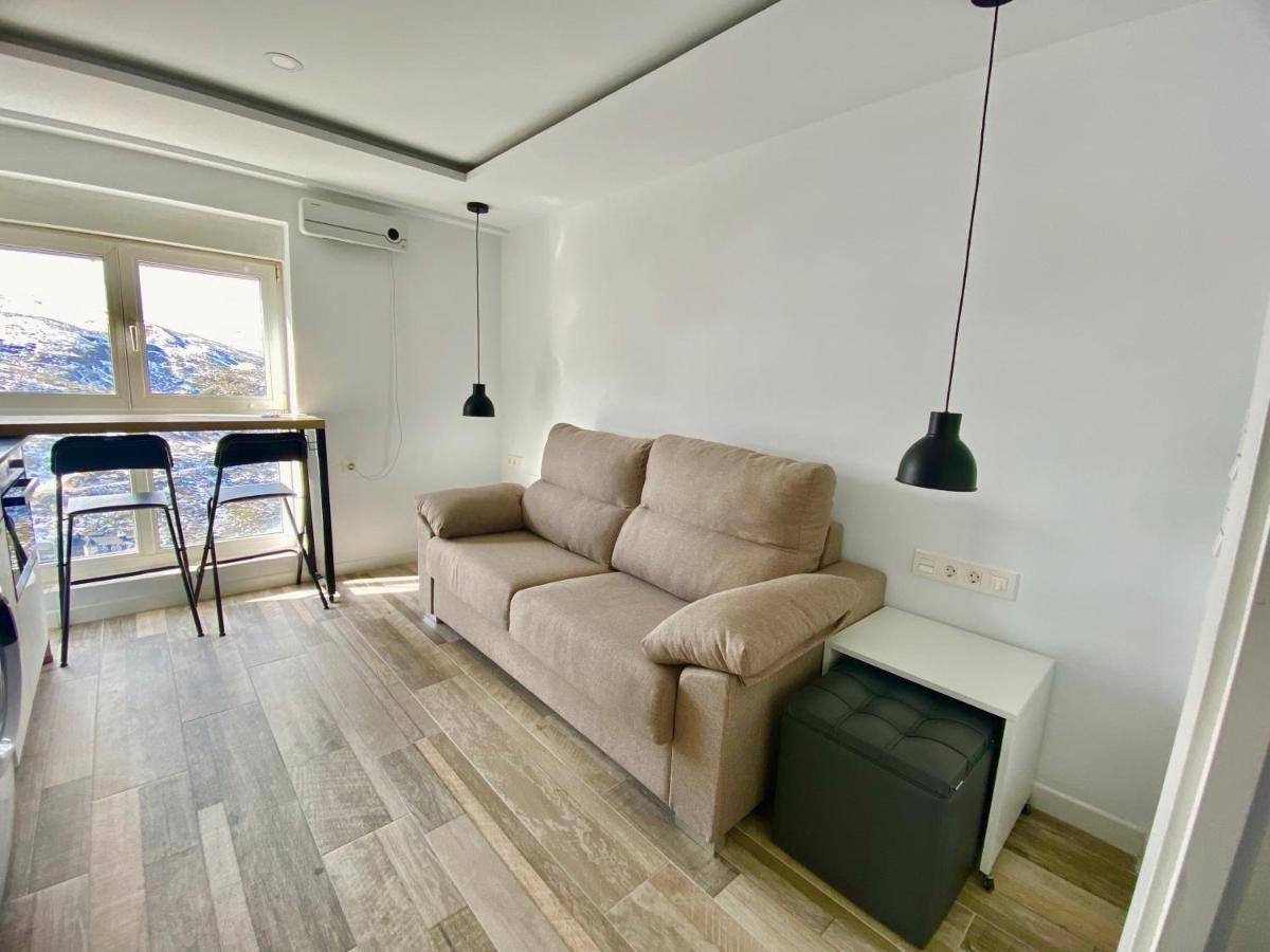 Moderno Estudio En Sierra Nevada 모나칠 외부 사진